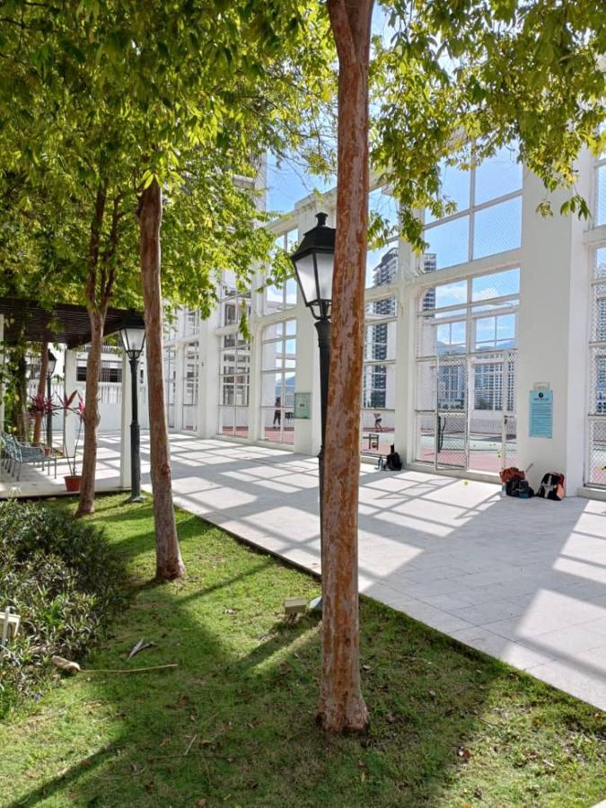 Straits Quay Marina Suites Penang By Aurorahomes Bagan Jermal Eksteriør billede