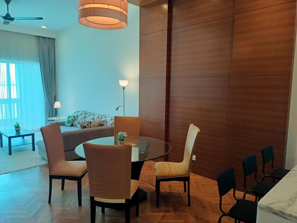 Straits Quay Marina Suites Penang By Aurorahomes Bagan Jermal Eksteriør billede