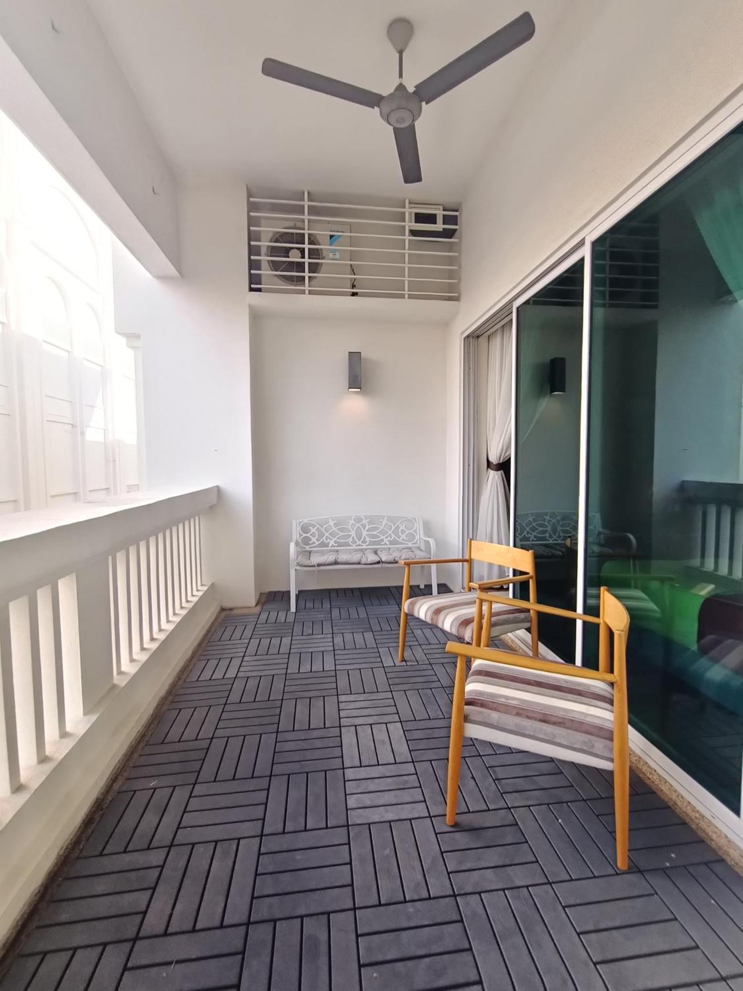 Straits Quay Marina Suites Penang By Aurorahomes Bagan Jermal Eksteriør billede