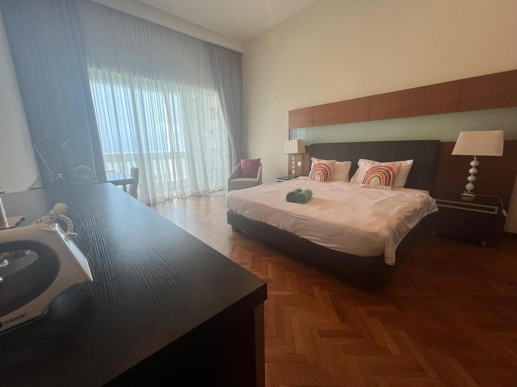 Straits Quay Marina Suites Penang By Aurorahomes Bagan Jermal Eksteriør billede