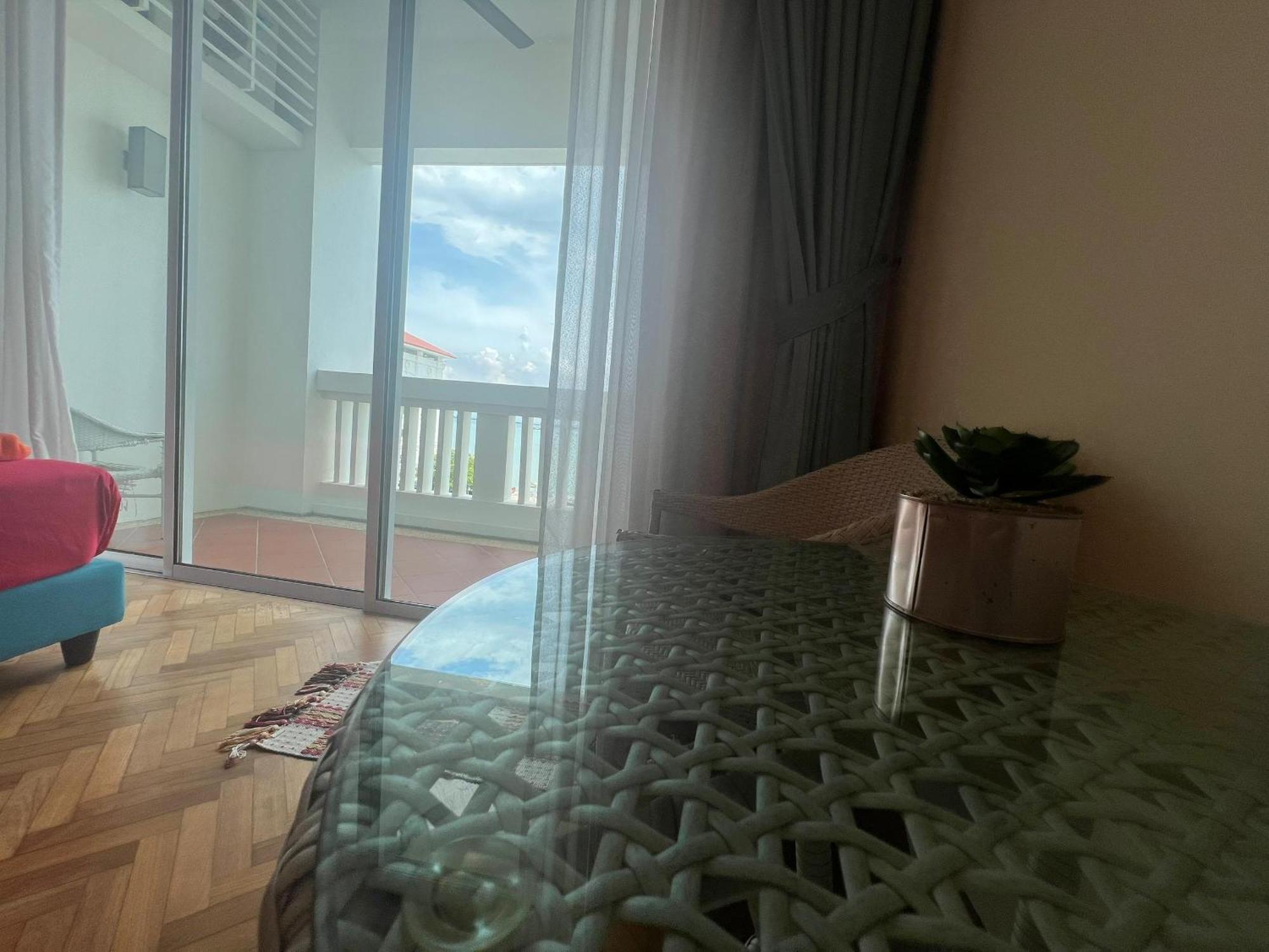 Straits Quay Marina Suites Penang By Aurorahomes Bagan Jermal Eksteriør billede