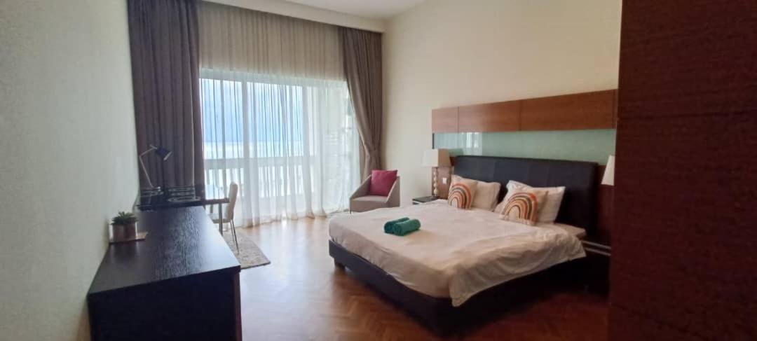 Straits Quay Marina Suites Penang By Aurorahomes Bagan Jermal Eksteriør billede