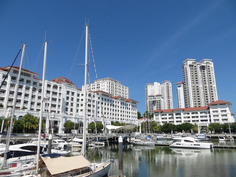 Straits Quay Marina Suites Penang By Aurorahomes Bagan Jermal Eksteriør billede
